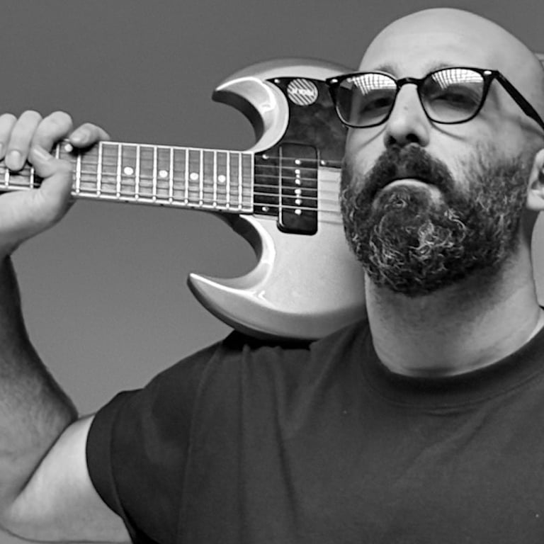 Aryan Modares Live in Los Angeles