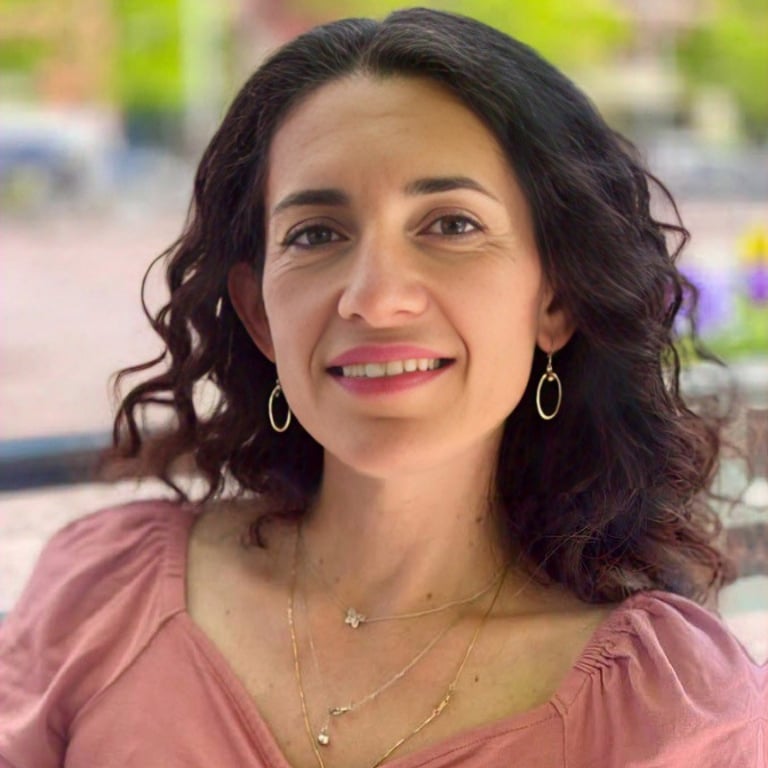Svetlana Burak - Female therapist in Chicago IL