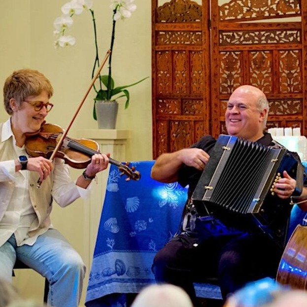 Veretski Pass Klezmer Trio: Ukrainian, Polish and Jewish Melodies